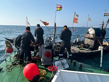 INDIAN COAST GUARD RESCUES CREW OF SINKING FISHING BOAT INDIAN COAST GUARD RESCUES CREW OF SINKING FISHING BOAT
