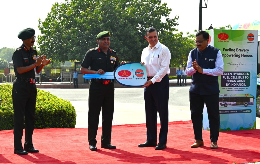 “OLIVE GREEN – GOING GREEN” INDIAN ARMY RECEIVES FIRST HYDROGEN BUS “OLIVE GREEN – GOING GREEN” INDIAN ARMY RECEIVES FIRST HYDROGEN BUS