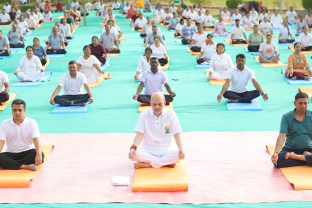 On the 10th International Yoga Day, Union Home Minister and Minister of Cooperation, Shri Amit Shah practices Yoga in Ahmedabad, extends greetings to all Yoga-lovers of the world On the 10th International Yoga Day, Union Home Minister and Minister of Cooperation, Shri Amit Shah practices Yoga in Ahmedabad, extends greetings to all Yoga-lovers of the world
