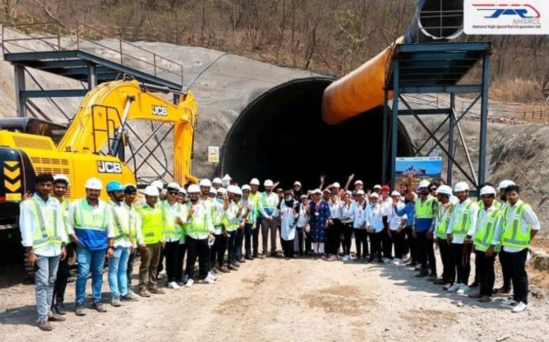 MD Reviews Progress on MAHSR Corridor’s NATM Tunneling at Shilphata Portal MD Reviews Progress on MAHSR Corridor’s NATM Tunneling at Shilphata Portal