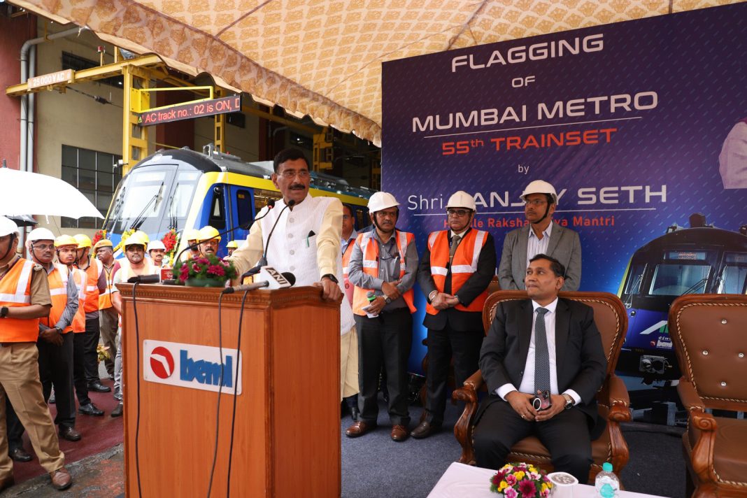 Raksha Rajya Mantri visits Hindustan Aeronautics Limited & BEML Limited facilities in Bengaluru Raksha Rajya Mantri visits Hindustan Aeronautics Limited & BEML Limited facilities in Bengaluru