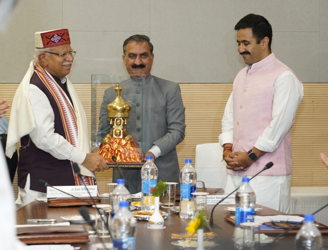 Union Minister Shri Manohar Lal reviews urban development schemes and the power sector scenario for Himachal Pradesh Union Minister Shri Manohar Lal reviews urban development schemes and the power sector scenario for Himachal Pradesh