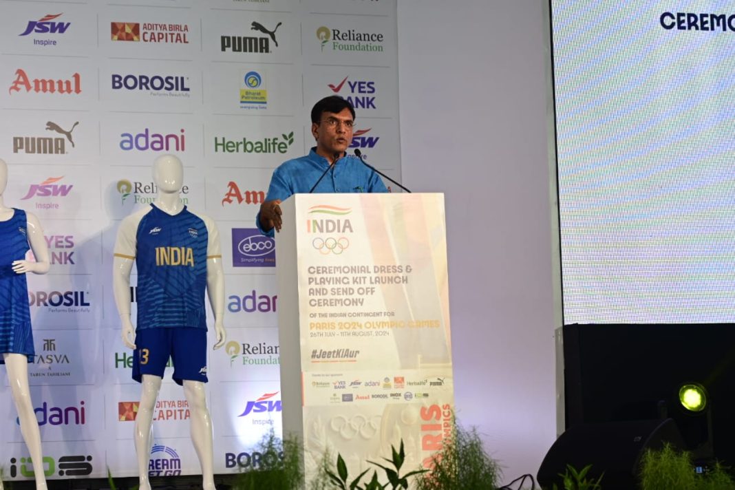 Union Minister Dr. Mansukh Mandaviya Inspires Indian Contingent Heading to Paris Olympics 2024 Union Minister Dr. Mansukh Mandaviya Inspires Indian Contingent Heading to Paris Olympics 2024