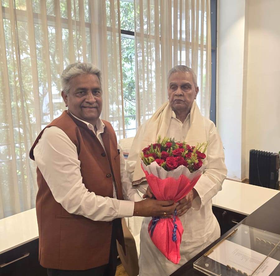 Sh. A.K Singh, Dir.(Fin.& Pers.), SJVN met Hon’ble Minister of Energy, Govt. of Bihar Sh. A.K Singh, Dir.(Fin.& Pers.), SJVN met Hon’ble Minister of Energy, Govt. of Bihar