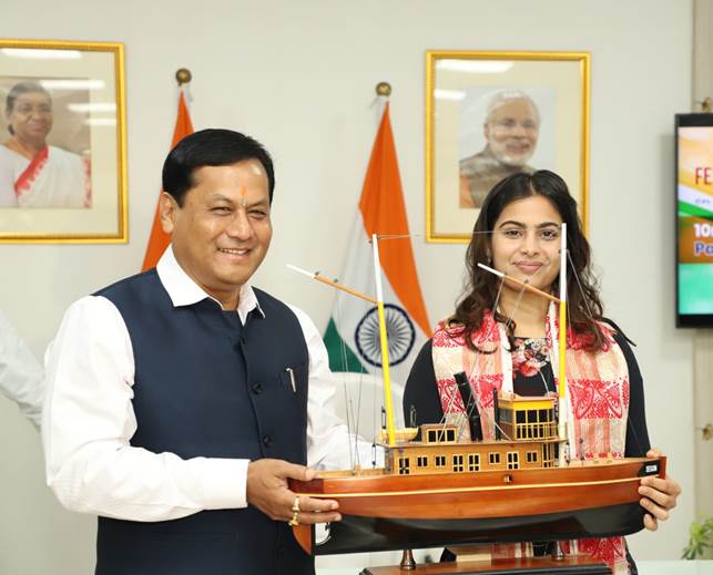 The Union Minister of Port Shipping and Waterways Shri Sarbananda Sonowal felicitates Double Olympic Medalist Manu Bhaker- the Seafarer’s Daughter The Union Minister of Port Shipping and Waterways Shri Sarbananda Sonowal felicitates Double Olympic Medalist Manu Bhaker- the Seafarer’s Daughter