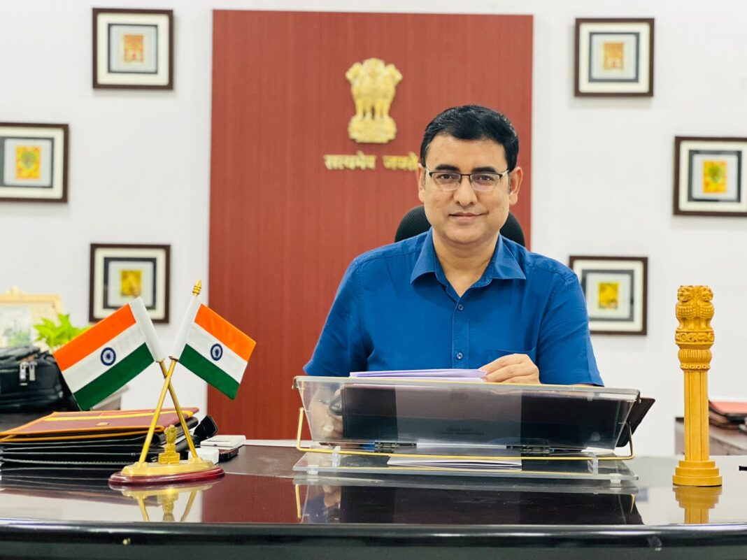 Rakhi threads importance remains intact, sisters are sending Rakhi by Post Offices in India as well as abroad Rakhi threads importance remains intact, sisters are sending Rakhi by Post Offices in India as well as abroad