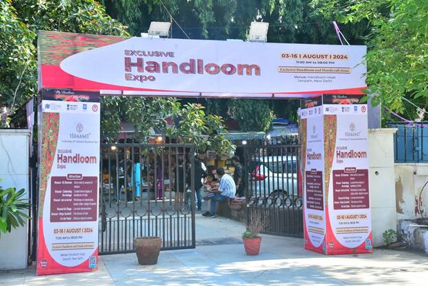 “VIRAASAT”, an exhibition to celebrate 10th National Handloom Day begins at Handloom Haat, New Delhi “VIRAASAT”, an exhibition to celebrate 10th National Handloom Day begins at Handloom Haat, New Delhi