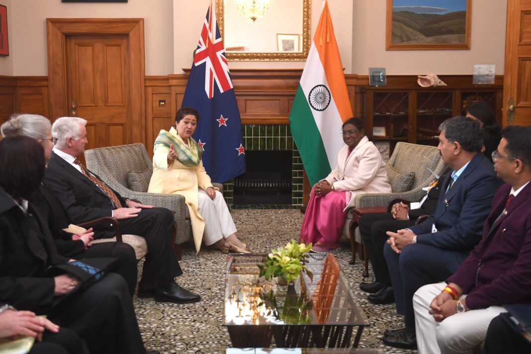 PRESIDENT OF INDIA IN NEW ZEALAND; MEETS GOVERNOR GENERAL, PRIME MINISTER AND DEPUTY PRIME MINISTER OF NEW ZEALAND PRESIDENT OF INDIA IN NEW ZEALAND; MEETS GOVERNOR GENERAL, PRIME MINISTER AND DEPUTY PRIME MINISTER OF NEW ZEALAND