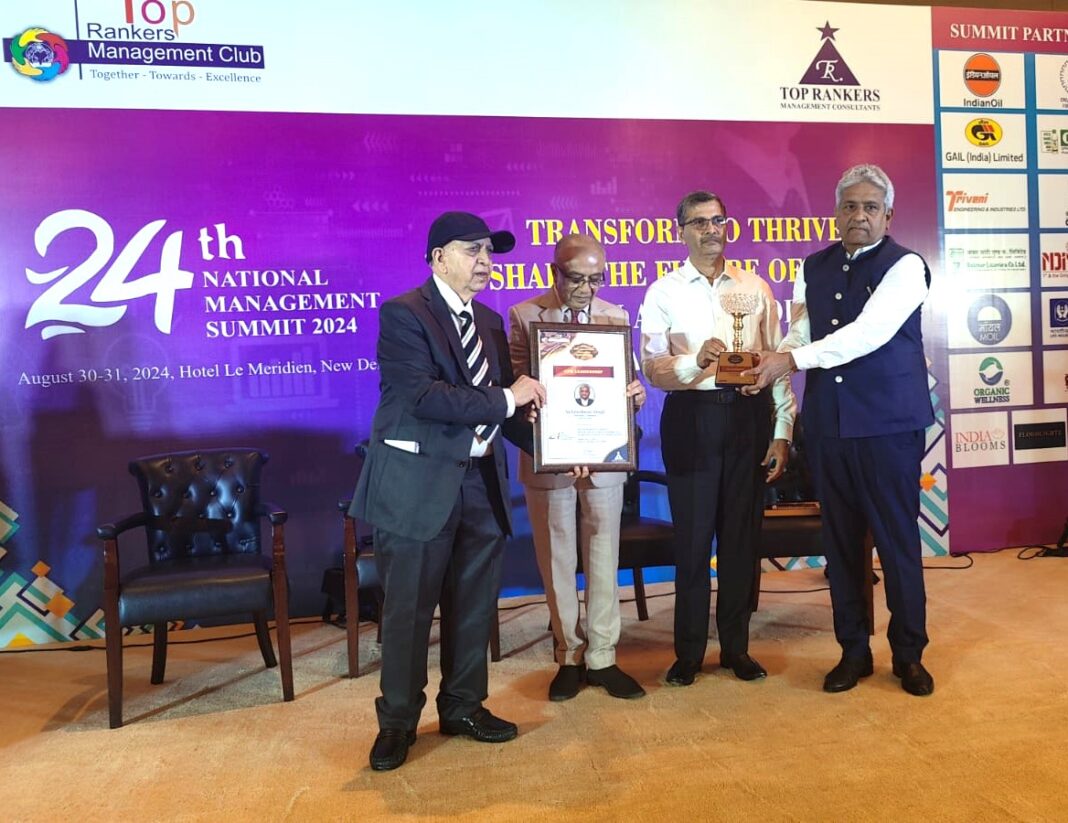 Sh. Akhileshwar Singh, Director (Finance), SJVN honoured with CFO Leadership Award 2024 Sh. Akhileshwar Singh, Director (Finance), SJVN honoured with CFO Leadership Award 2024