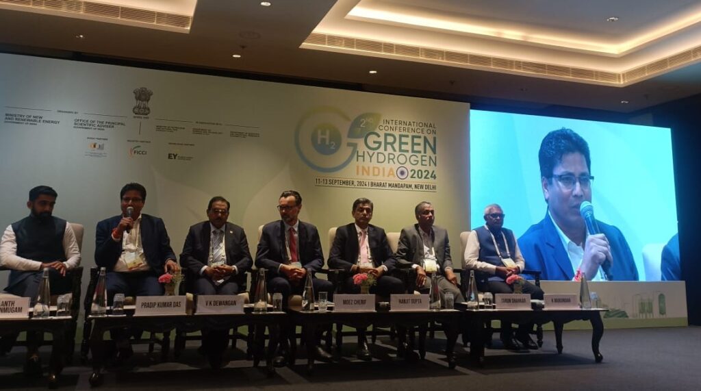 CMD, IREDA Advocates for Innovative Financing to Bridge Green Hydrogen Cost Gap 1 CMD IREDA 2