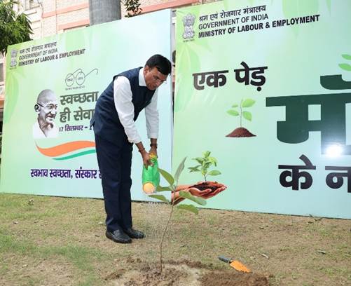 Ministry of Labour & Employment Actively Participating in Swachhata Hi Seva 2024 Campaign Ministry of Labour & Employment Actively Participating in Swachhata Hi Seva 2024 Campaign