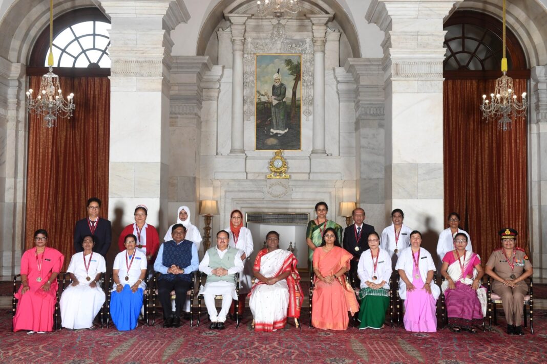 PRESIDENT OF INDIA PRESENTS NATIONAL FLORENCE NIGHTINGALE AWARDS 2024 PRESIDENT OF INDIA PRESENTS NATIONAL FLORENCE NIGHTINGALE AWARDS 2024