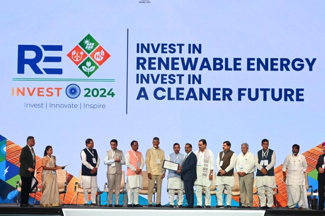 REC signs MoU with RE developers for₹ 1.12 lakh crore during 4th RE-INVEST REC signs MoU with RE developers for₹ 1.12 lakh crore during 4th RE-INVEST