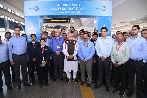 Union Minister of Housing and Urban Affairs (MoHUA), Shri Manohar Lal, rides Namo Bharat Trains marking the one-year successful operations of India’s first RRTS Union Minister of Housing and Urban Affairs (MoHUA), Shri Manohar Lal, rides Namo Bharat Trains marking the one-year successful operations of India’s first RRTS