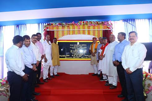 Union Minister of State for Coal and Mines Shri Satish Chandra Dubey lays the foundation stone of two projects of CCL Union Minister of State for Coal and Mines Shri Satish Chandra Dubey lays the foundation stone of two projects of CCL