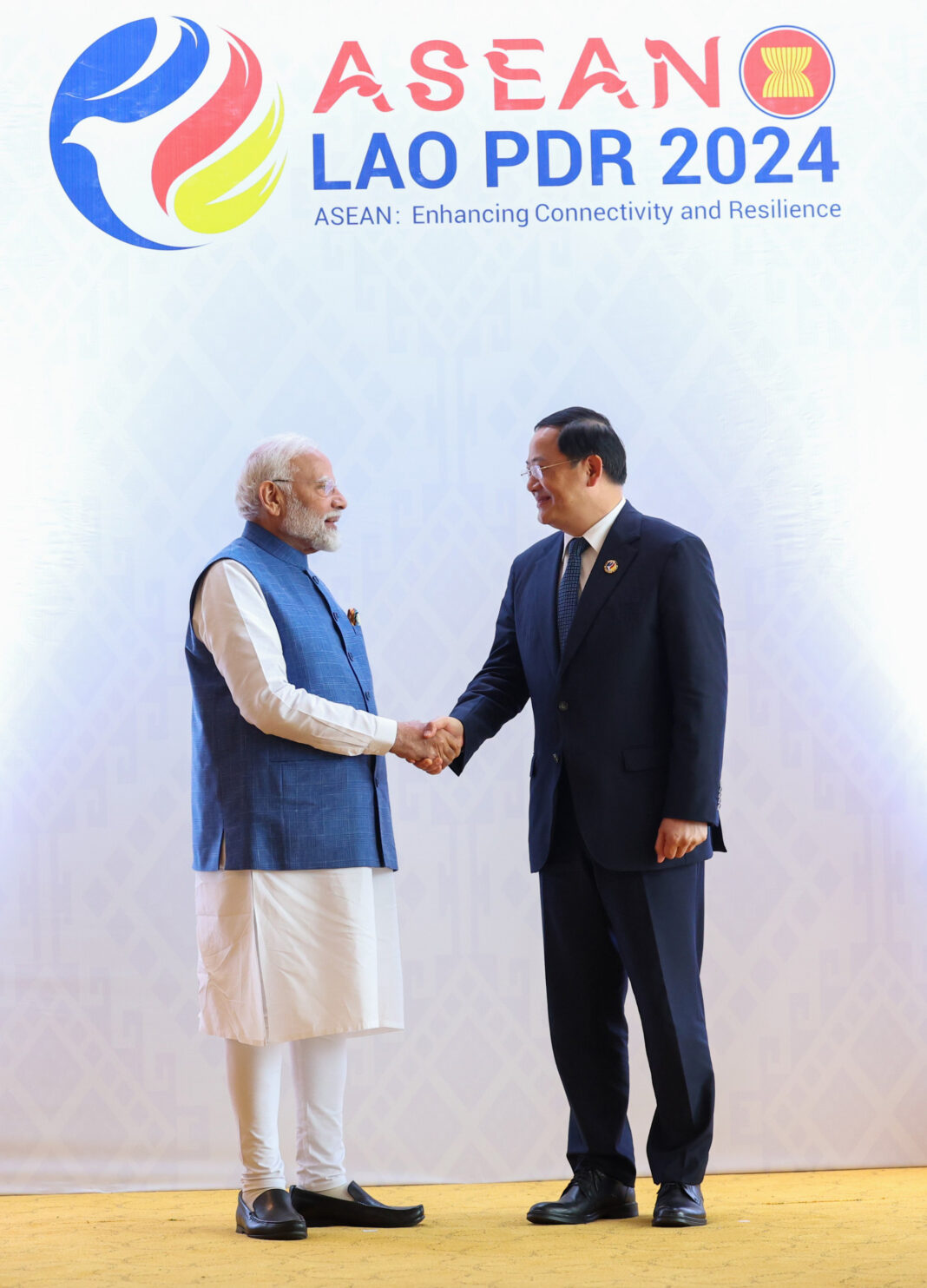 Prime Minister meets with Prime Minister of Lao PDR Prime Minister meets with Prime Minister of Lao PDR