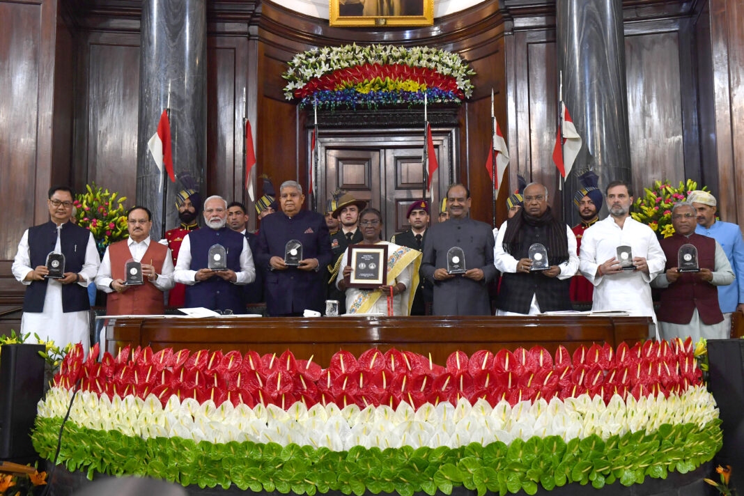 PRESIDENT OF INDIA GRACES COMMEMORATION OF 75 YEARS OF ADOPTION OF THE CONSTITUTION PRESIDENT OF INDIA GRACES COMMEMORATION OF 75 YEARS OF ADOPTION OF THE CONSTITUTION
