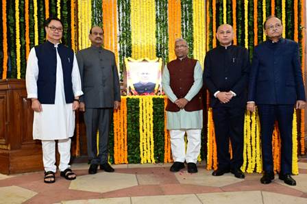 LOK SABHA SPEAKER AND PARLIAMENTARIANS PAY FLORAL TRIBUTES TO SHRI RABI RAY LOK SABHA SPEAKER AND PARLIAMENTARIANS PAY FLORAL TRIBUTES TO SHRI RABI RAY