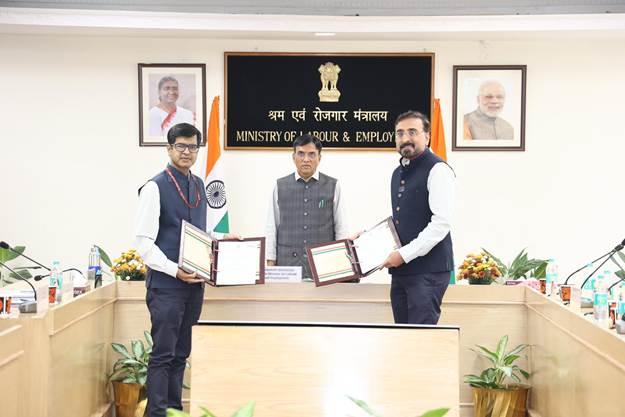 Ministry of Labour & Employment and Cygnus Ujala Group Sign MoU in Presence of Union Minister Dr. Mansukh Mandaviya Ministry of Labour & Employment and Cygnus Ujala Group Sign MoU in Presence of Union Minister Dr. Mansukh Mandaviya