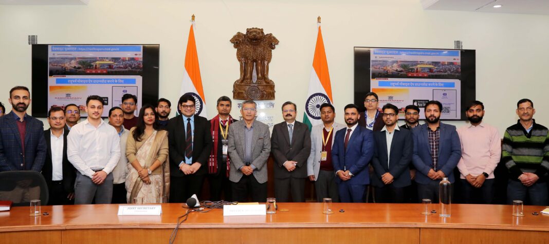 Defence Secretary Shri Rajesh Kumar Singh launches Rashtraparv Website & Mobile App on Good Governance Day Defence Secretary Shri Rajesh Kumar Singh launches Rashtraparv Website & Mobile App on Good Governance Day