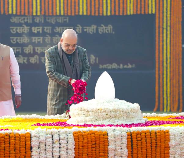 Union Home Minister and Minister of Cooperation Shri Amit Shah pays tributes to former Prime Minister late Shri Atal Bihari Vajpayee ji on his birth centenary at his Smriti Sthal ‘Sadaiv Atal’ in New Delhi Union Home Minister and Minister of Cooperation Shri Amit Shah pays tributes to former Prime Minister late Shri Atal Bihari Vajpayee ji on his birth centenary at his Smriti Sthal ‘Sadaiv Atal’ in New Delhi