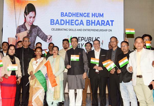 76th Republic Day: Minister Shri Jayant Chaudhary honours 100 Entrepreneurs; Highlights Global Demand for Skilled Workforce 76th Republic Day: Minister Shri Jayant Chaudhary honours 100 Entrepreneurs; Highlights Global Demand for Skilled Workforce
