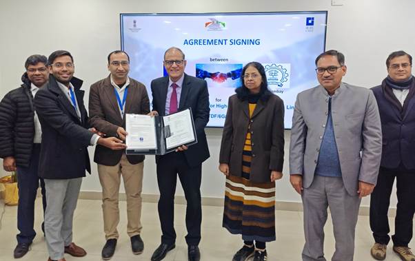 C-DOT and IIT Bombay sign agreement for “Optical Transceiver Chipset for High-Bandwidth 6G Wireless Links” C-DOT and IIT Bombay sign agreement for “Optical Transceiver Chipset for High-Bandwidth 6G Wireless Links”