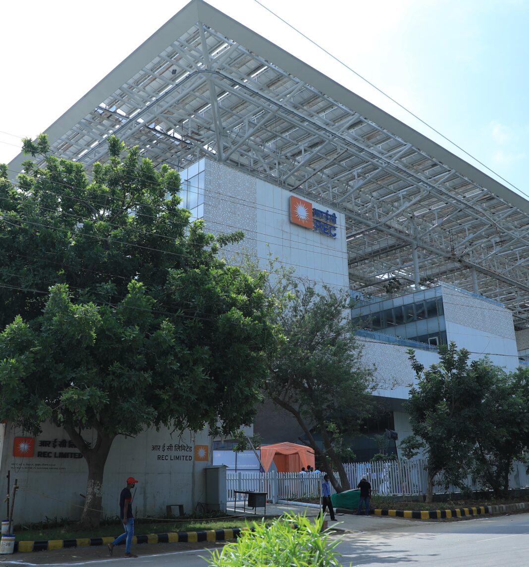 REC disburses ₹54,692 Crore loan in Q3 FY25; Green loans up by 58.09% to ₹6,314 Crore REC disburses ₹54,692 Crore loan in Q3 FY25; Green loans up by 58.09% to ₹6,314 Crore