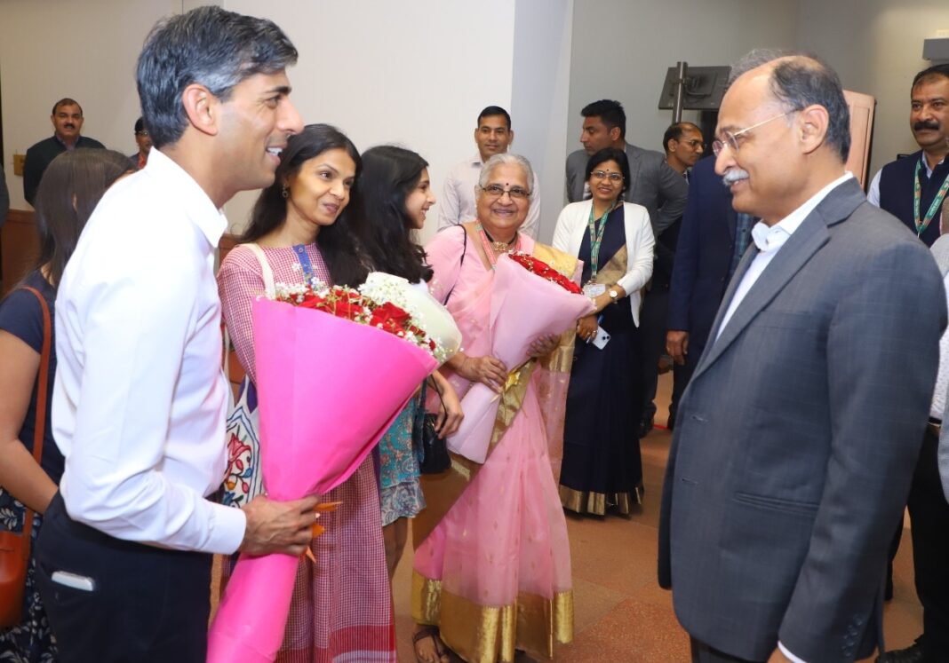 Former UK Prime Minister Rishi Sunak Visits Parliament House in New Delhi with Family Former UK Prime Minister Rishi Sunak Visits Parliament House in New Delhi with Family
