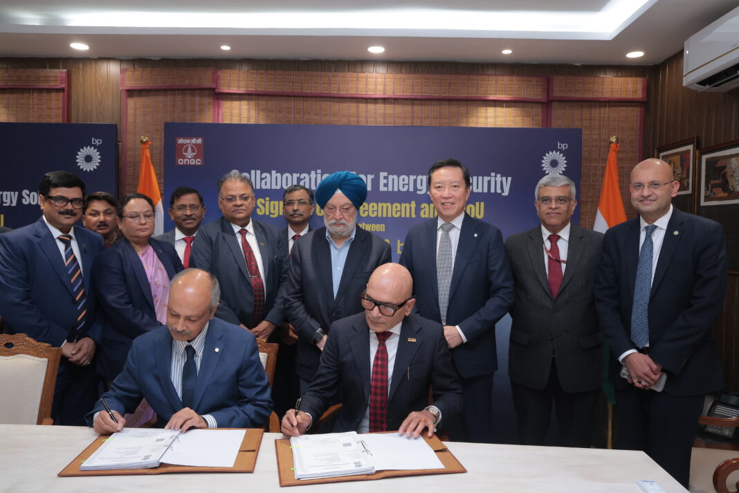 ONGCÂ and bp sign contract to enhance production from Mumbai High ONGCÂ and bp sign contract to enhance production from Mumbai High