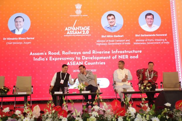 Union Minister of Ports, Shipping and Waterways, Shri Sarbananda Sonowal unveiled a scheme of ₹ 4,800 crore to replace the inland waterways of Assam. Union Minister of Ports, Shipping and Waterways, Shri Sarbananda Sonowal unveiled a scheme of ₹ 4,800 crore to replace the inland waterways of Assam.