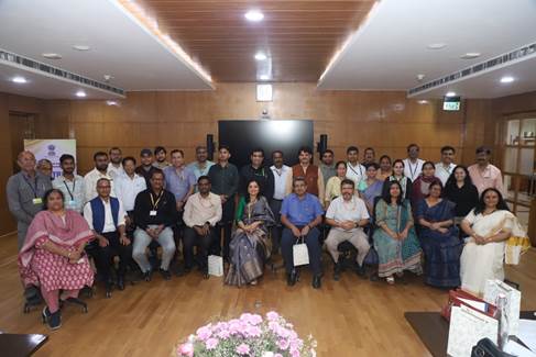 Pharmaceuticals Department organized National Karmayogi Jan Seva program Pharmaceuticals Department organized National Karmayogi Jan Seva program