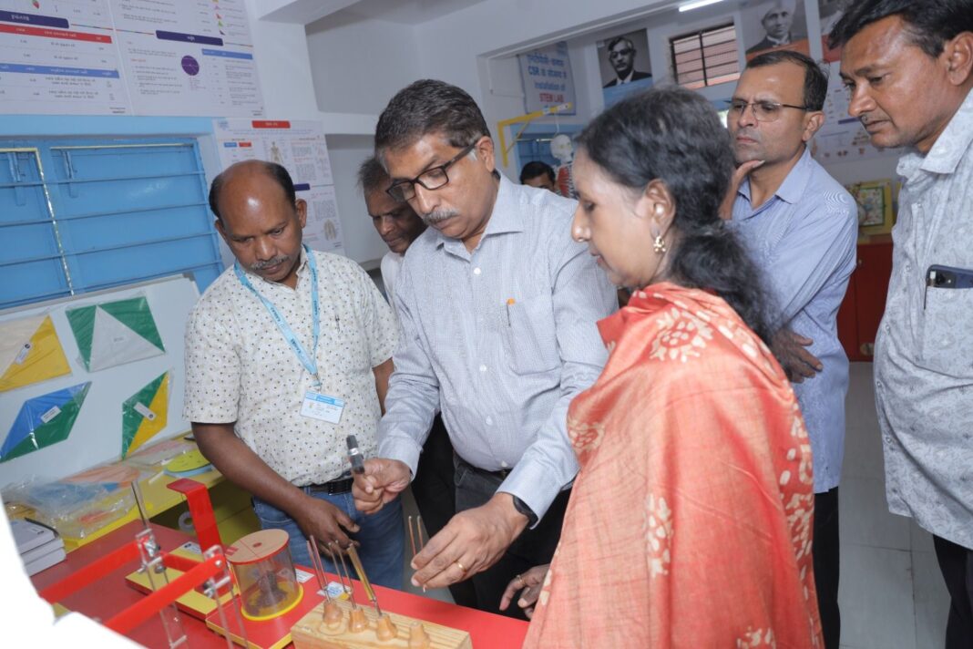 NTPC Kavas inaugurated the state -of -the -art Stem Laboratory at Pinjarat Government Primary School NTPC Kavas inaugurated the state -of -the -art Stem Laboratory at Pinjarat Government Primary School