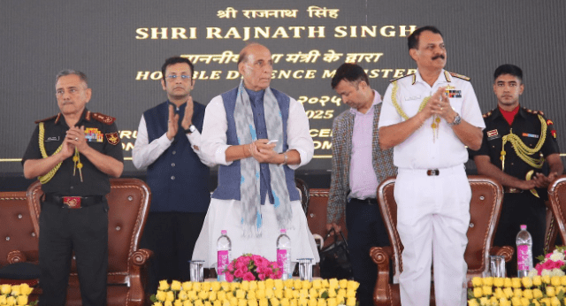 Defence Minister flagged off INS Sunayna from Karwar as Indian Ocean ship Sagar along with 44 personnel of nine friendly countries of the Indian Ocean region. Defence Minister flagged off INS Sunayna from Karwar as Indian Ocean ship Sagar along with 44 personnel of nine friendly countries of the Indian Ocean region.