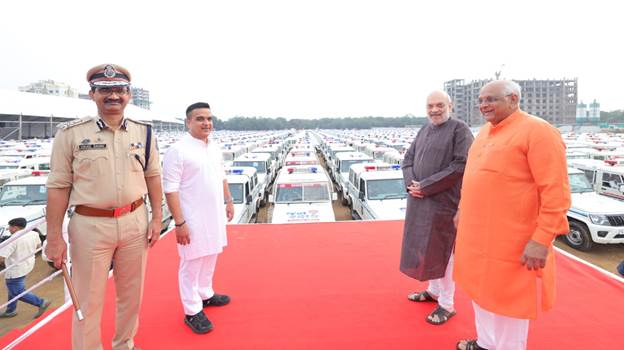 Hon’ble Union Home Minister and Minister of Cooperation Shri Amit Shah inaugurates Janrakshak projects under Dial 112 in Ahmedabad Hon’ble Union Home Minister and Minister of Cooperation Shri Amit Shah inaugurates Janrakshak projects under Dial 112 in Ahmedabad