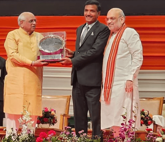 Power Grid Limited: Receive Rajbhasha Kirti First Prize on Hindi Diwas, Power Grid Limited: Receive Rajbhasha Kirti First Prize on Hindi Diwas,