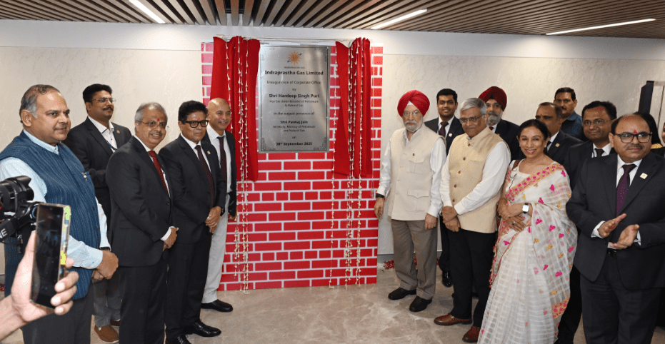 Union Minister of Petroleum & Natural Gas launched IGL’s PNG Expansion and Innovations at New Corporate Office Inauguration. Union Minister of Petroleum & Natural Gas launched IGL’s PNG Expansion and Innovations at New Corporate Office Inauguration.