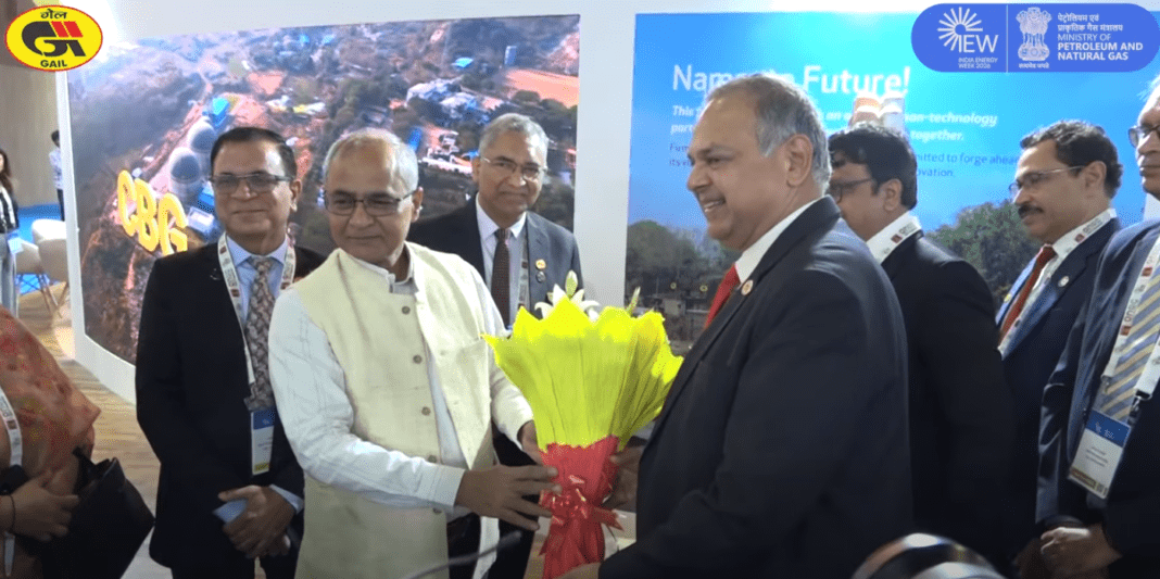 Petroleum and Natural Gas Secretary Visits GAIL Pavilion at India Energy Week Petroleum and Natural Gas Secretary Visits GAIL Pavilion at India Energy Week